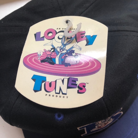VINTAGE Loony Tunes (Bugs Bunny) Hat - Picture 2 of 6